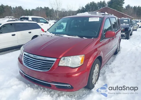 2015 Chrysler Town & Country Touring z USA, uszkodzony, nr VIN 2C4RC1BGXFR564901